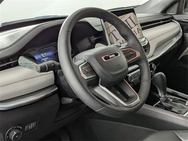 Used 2024 Jeep Compass Limited image 14