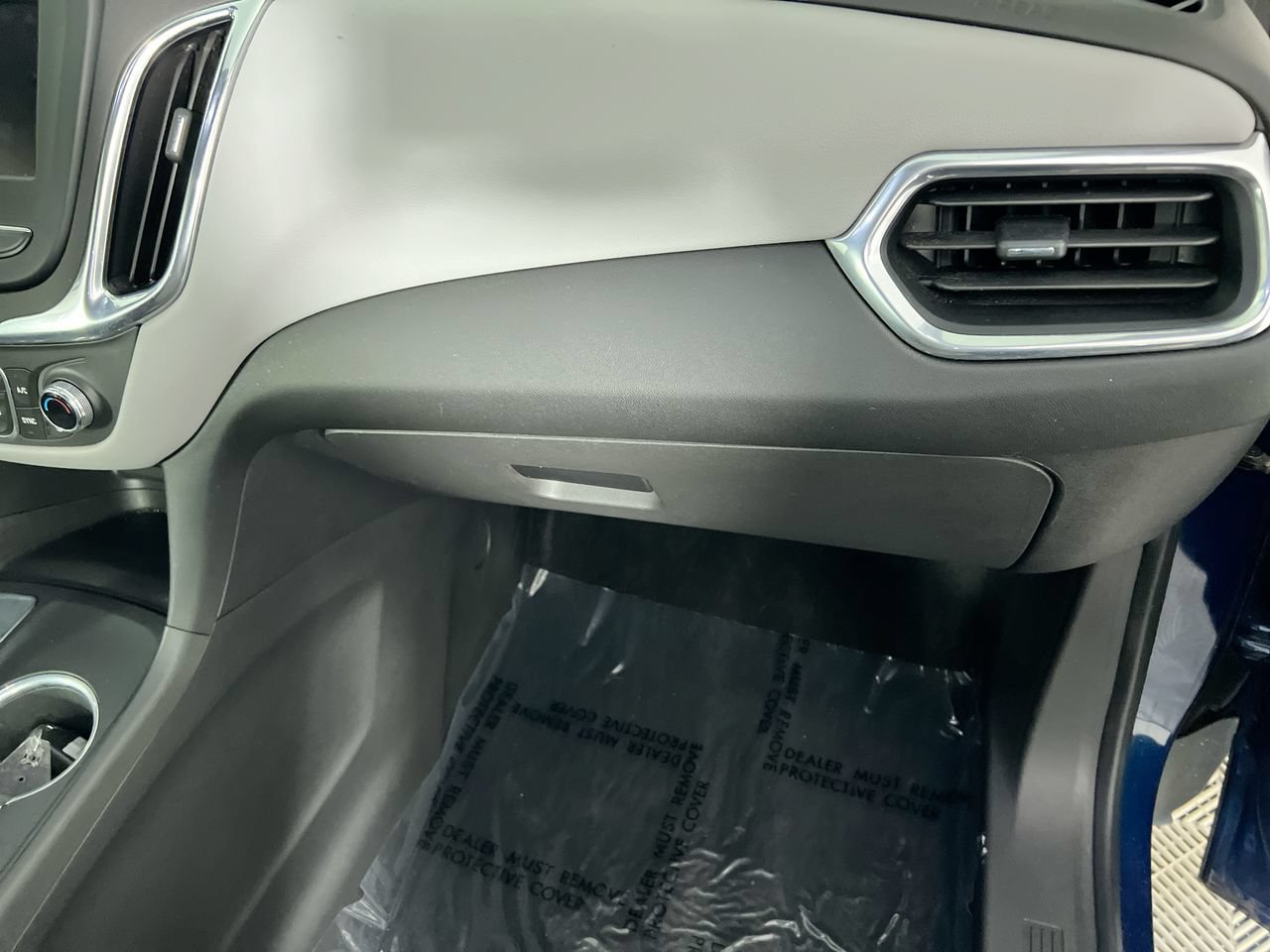 Used 2020 Chevrolet Equinox LT FWD image 27