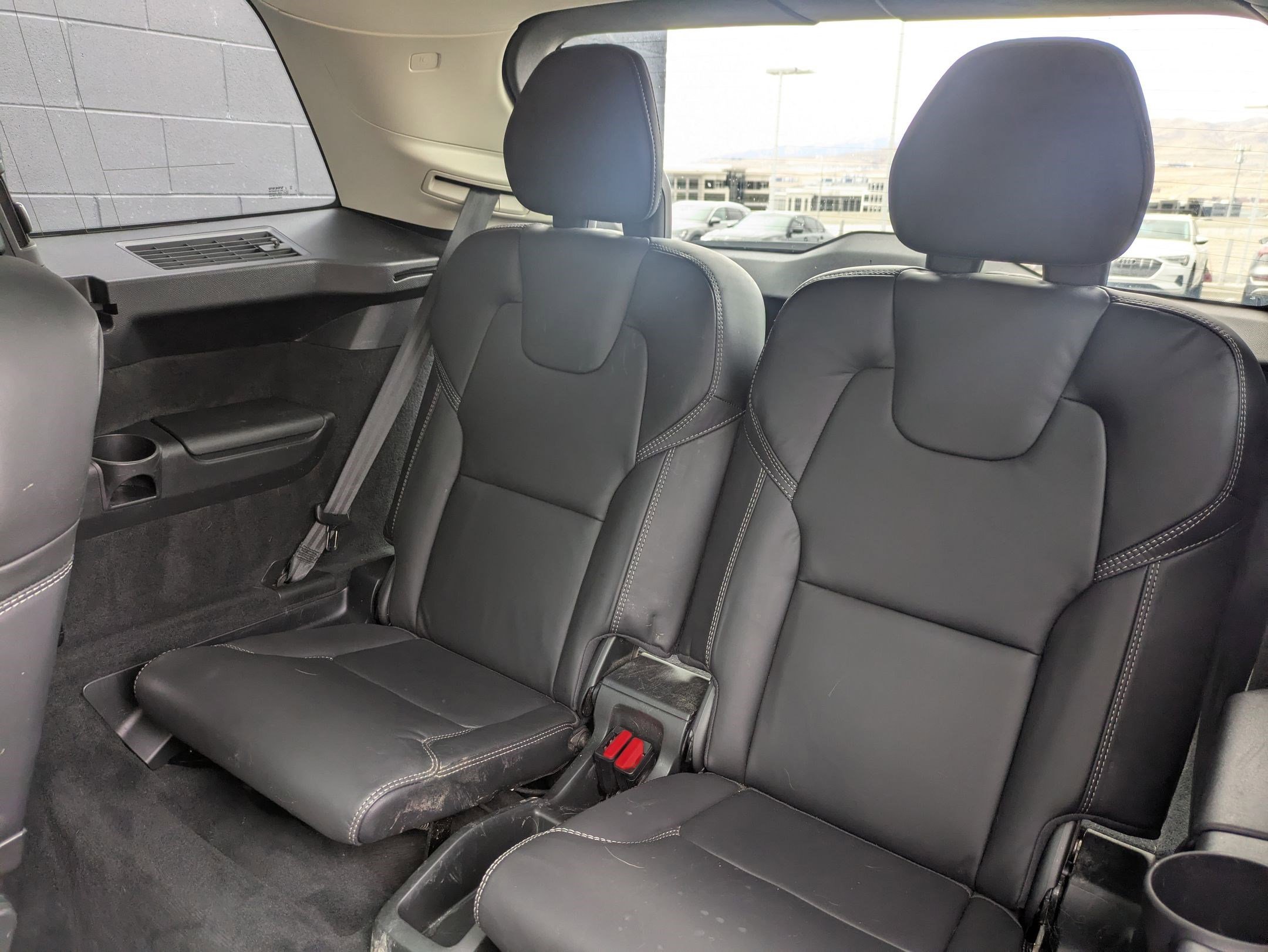 Used 2023 Volvo XC90 B6 Ultimate w/ Protection Package Premier image 25