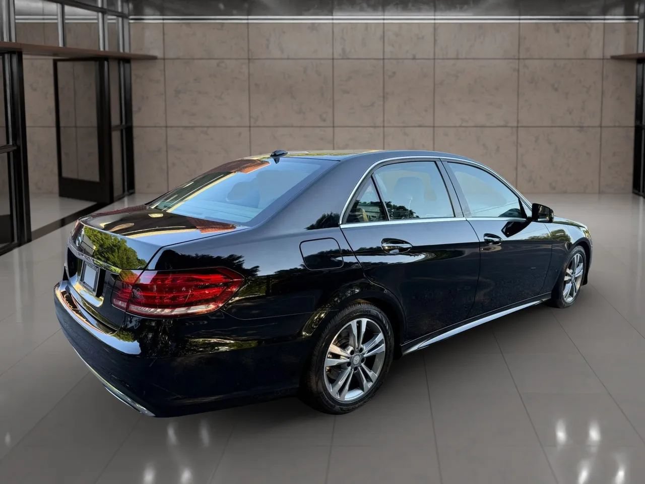 Used 2015 Mercedes-Benz E 350 Sedan image 11