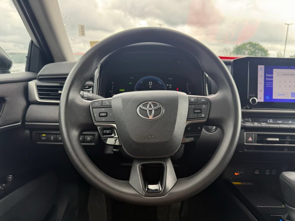 Used 2025 Toyota Camry LE FWD image 13