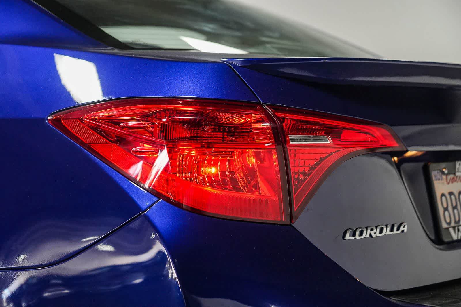 Certified 2018 Toyota Corolla SE w/ Protection Package FWD image 12