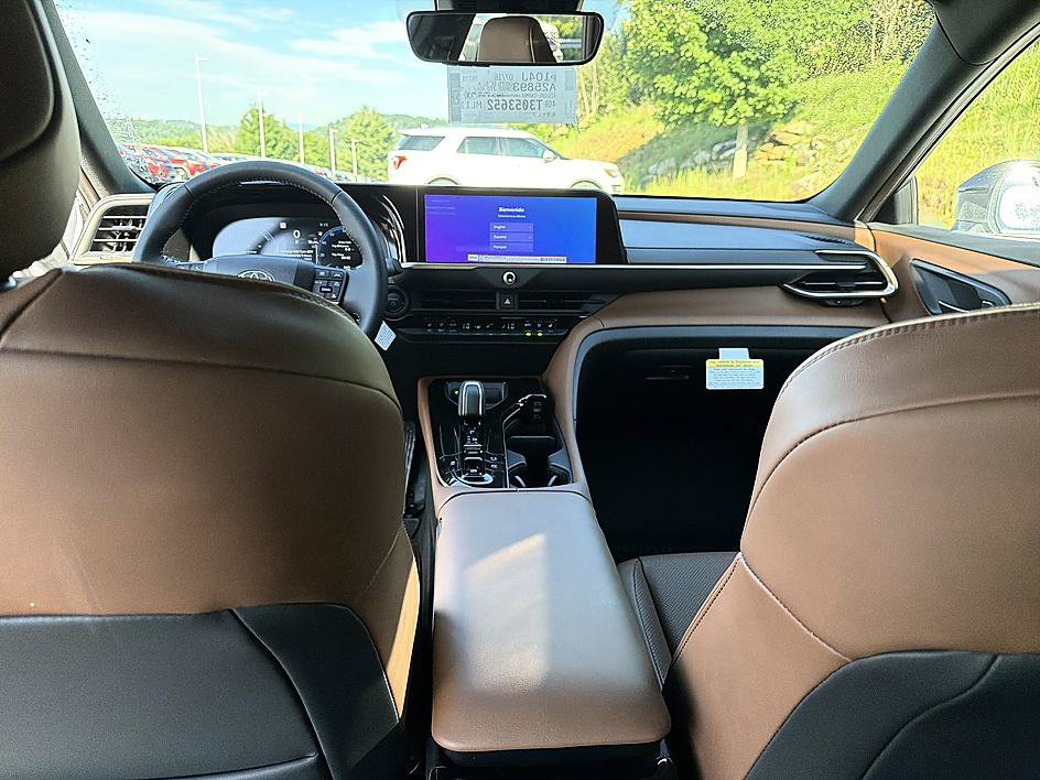 New 2026 Toyota Crown Signia AWD/4WD image 18