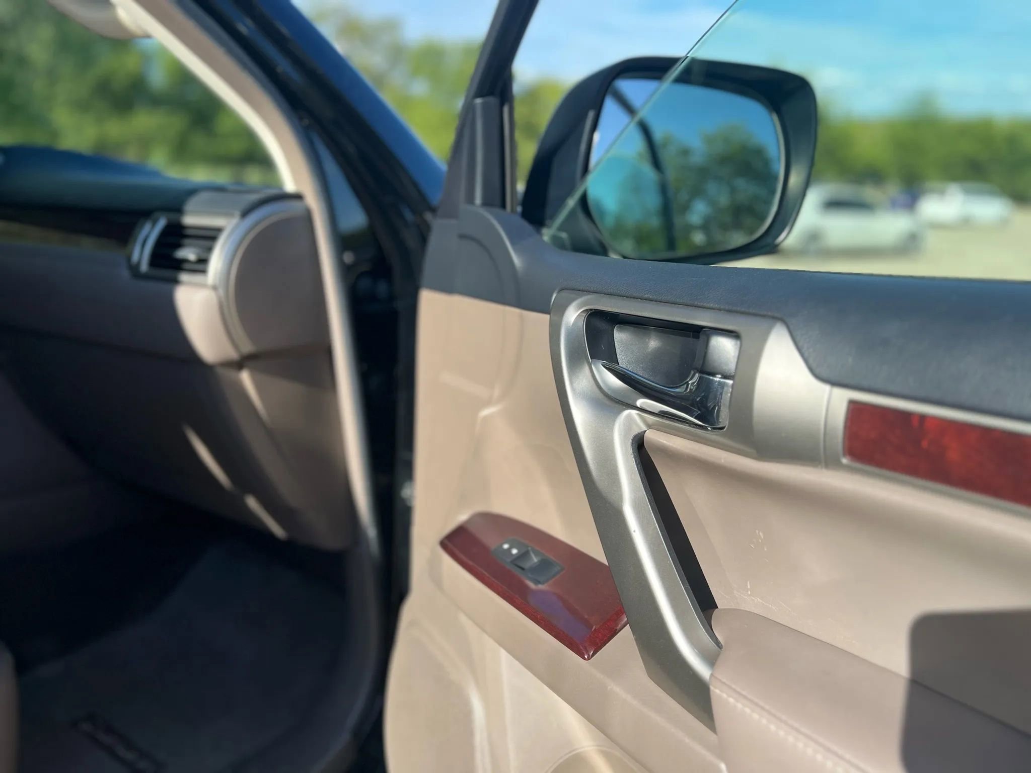 Used 2014 Lexus GX 460 Luxury image 6