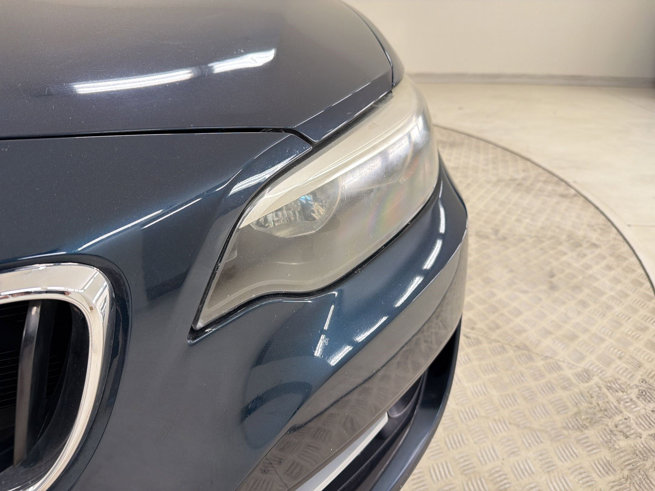 Used 2016 BMW 228i xDrive Convertible image 10