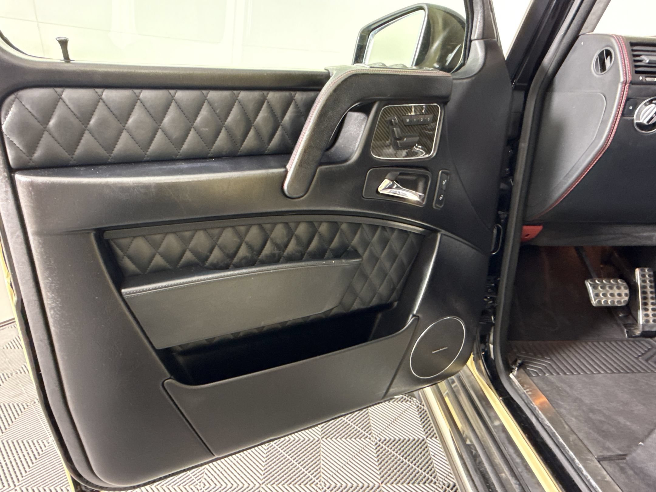Used 2017 Mercedes-Benz G 63 AMG 4MATIC image 11