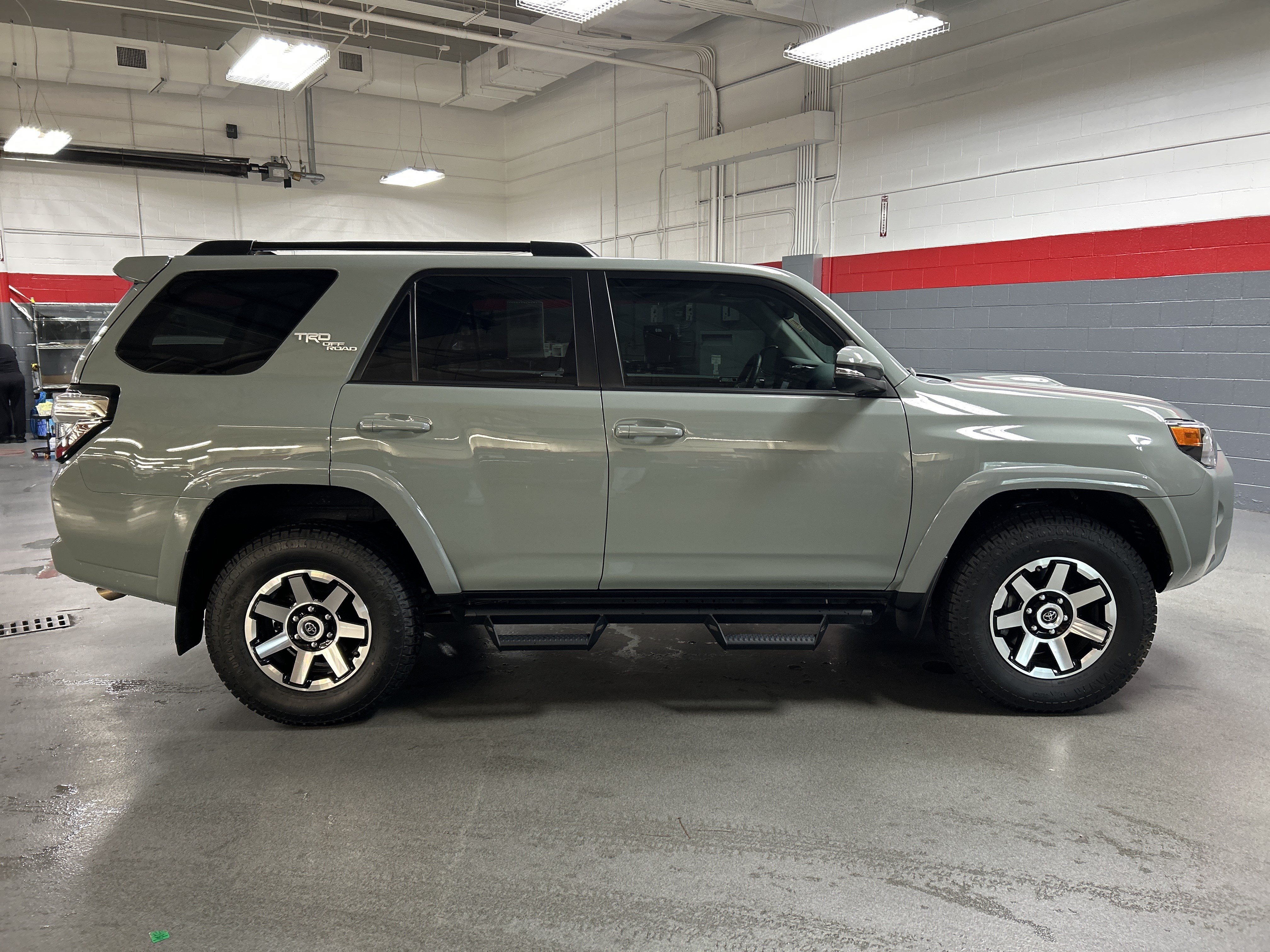 Used 2023 Toyota 4Runner TRD Off-Road Premium w/ Moonroof Package AWD/4WD image 11