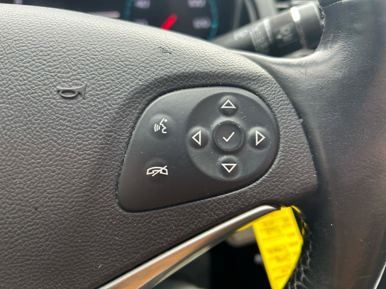 Used 2014 Chevrolet Impala LT w/ Convenience Package image 20