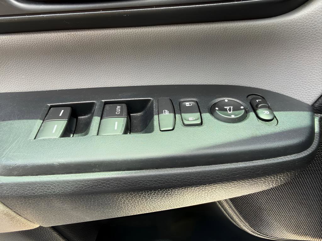 Used 2018 Honda CR-V LX image 24