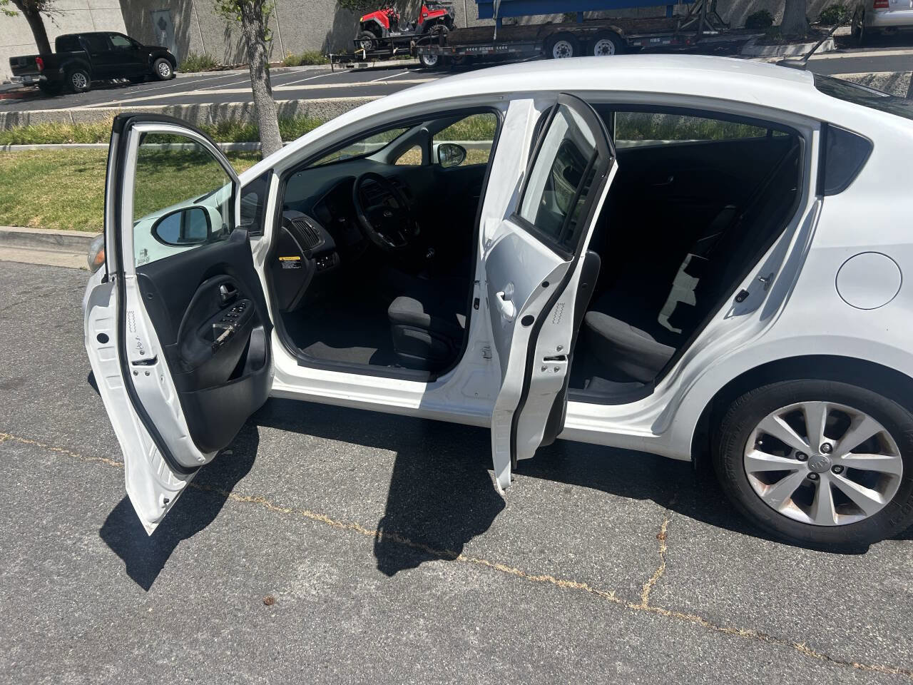 Used 2013 Kia Rio EX w/ Convenience Pkg FWD image 5