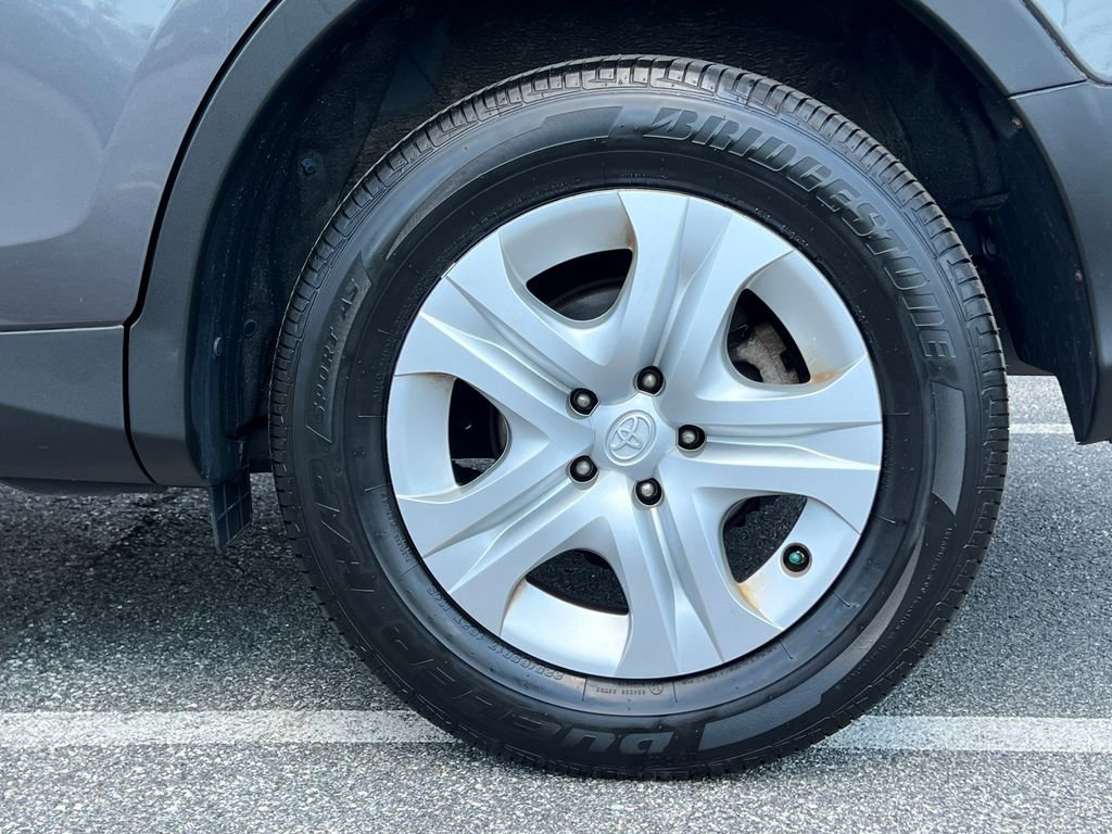 Used 2013 Toyota RAV4 LE AWD/4WD image 6