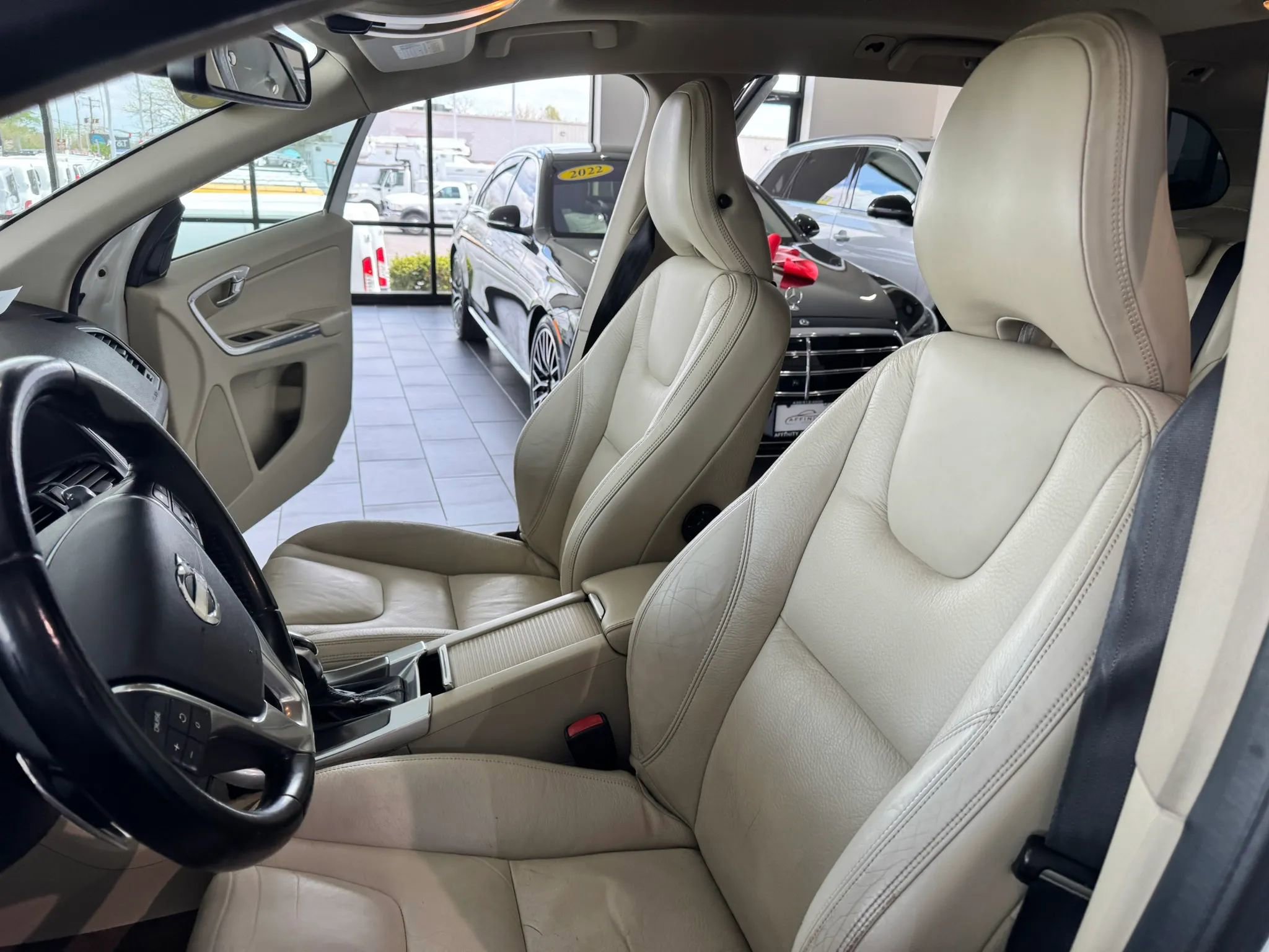 Used 2014 Volvo XC60 T6 AWD/4WD image 10
