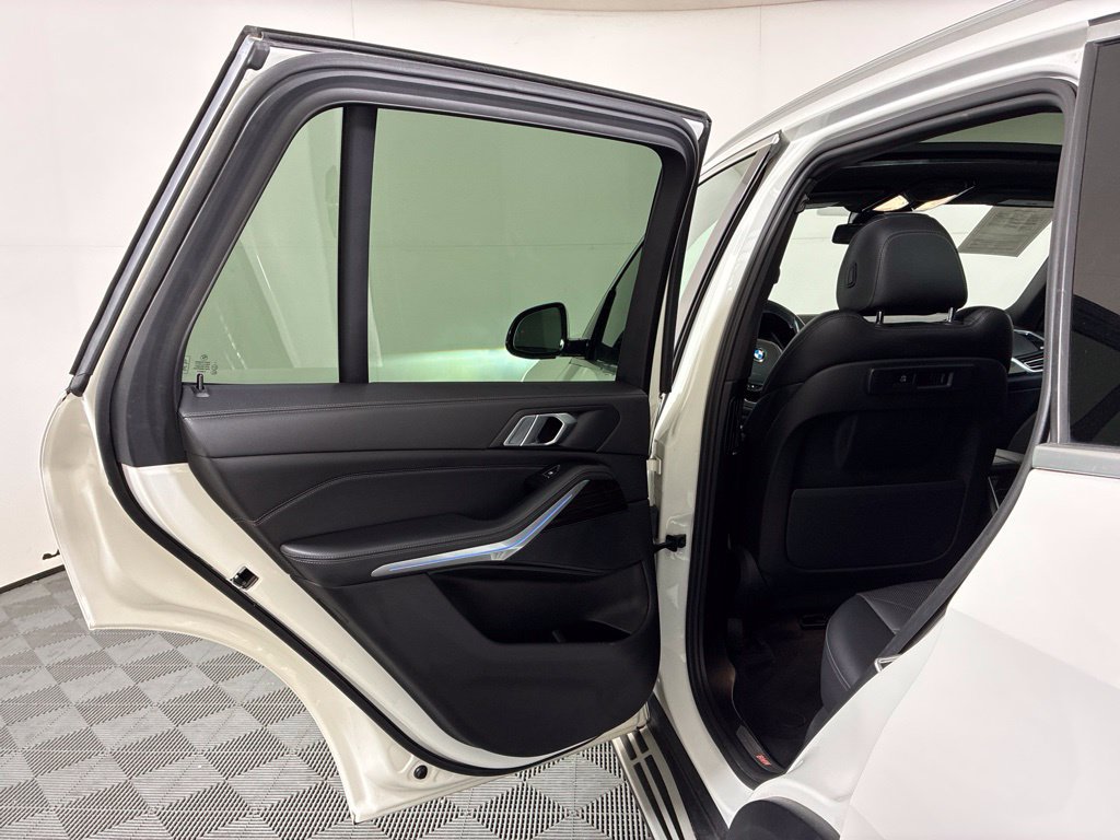 Used 2023 BMW X5 xDrive45e AWD/4WD image 27