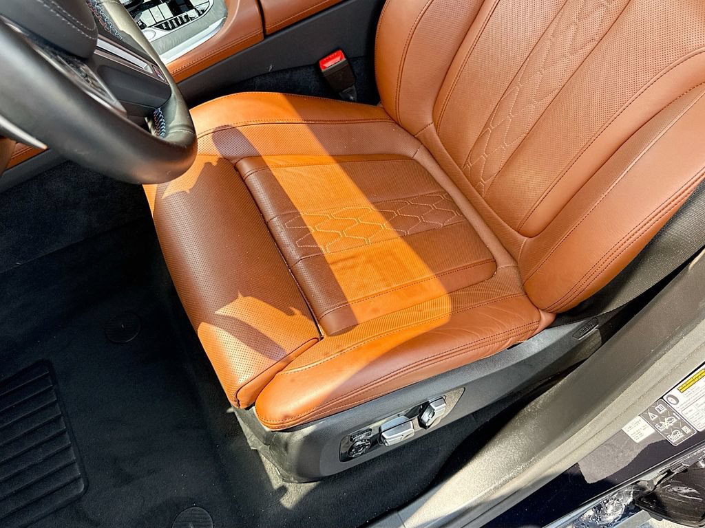 Used 2025 BMW X7 M60i AWD/4WD image 25