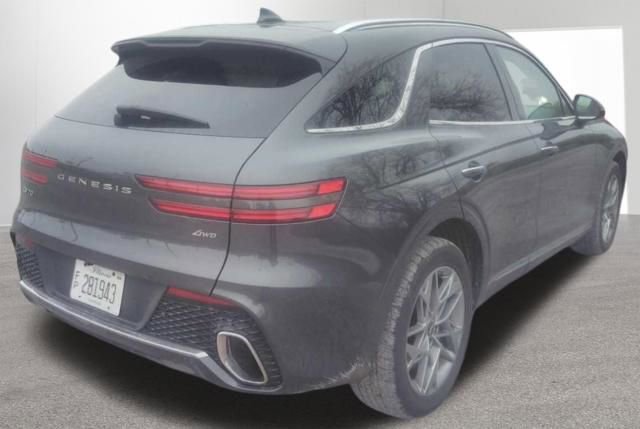 Used 2025 Genesis GV70 2.5T image 3
