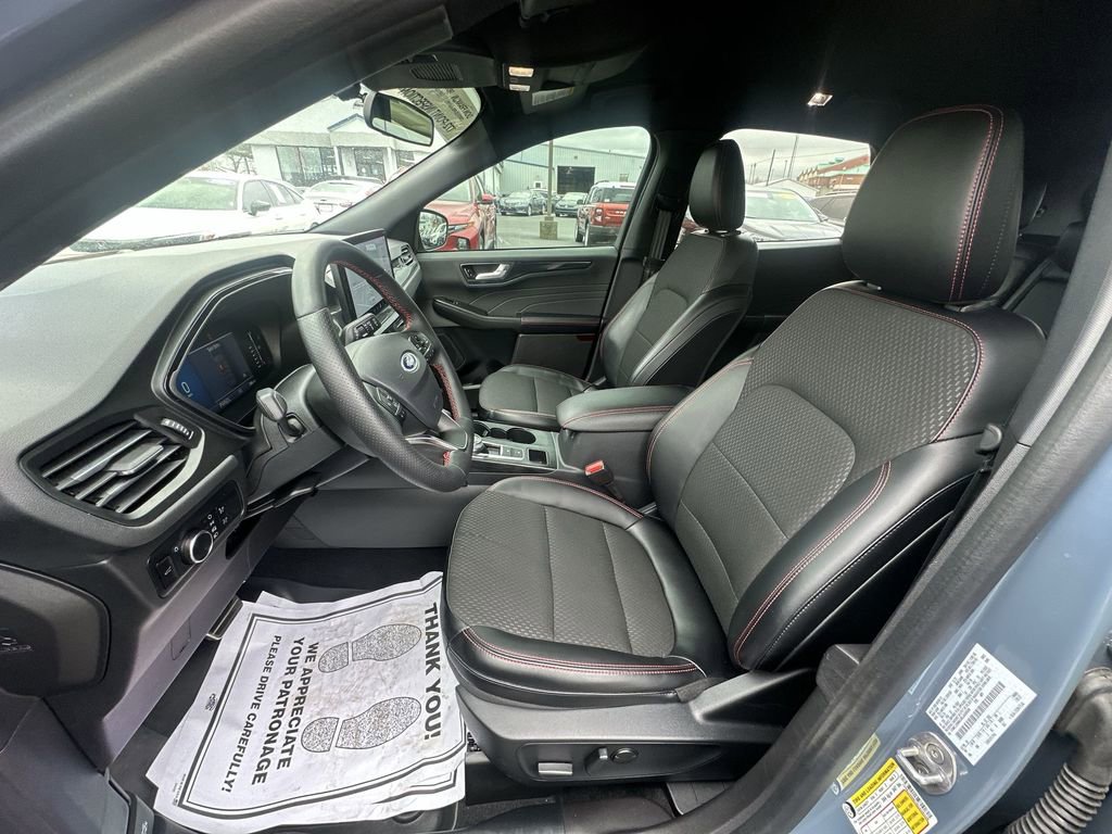 Used 2024 Ford Escape ST-Line w/ Tech Pack #1 AWD/4WD image 11