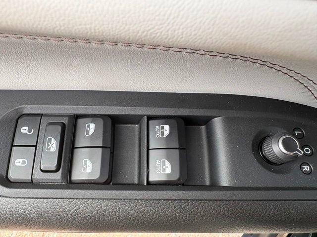 Used 2026 Jeep Compass Limited AWD/4WD image 21