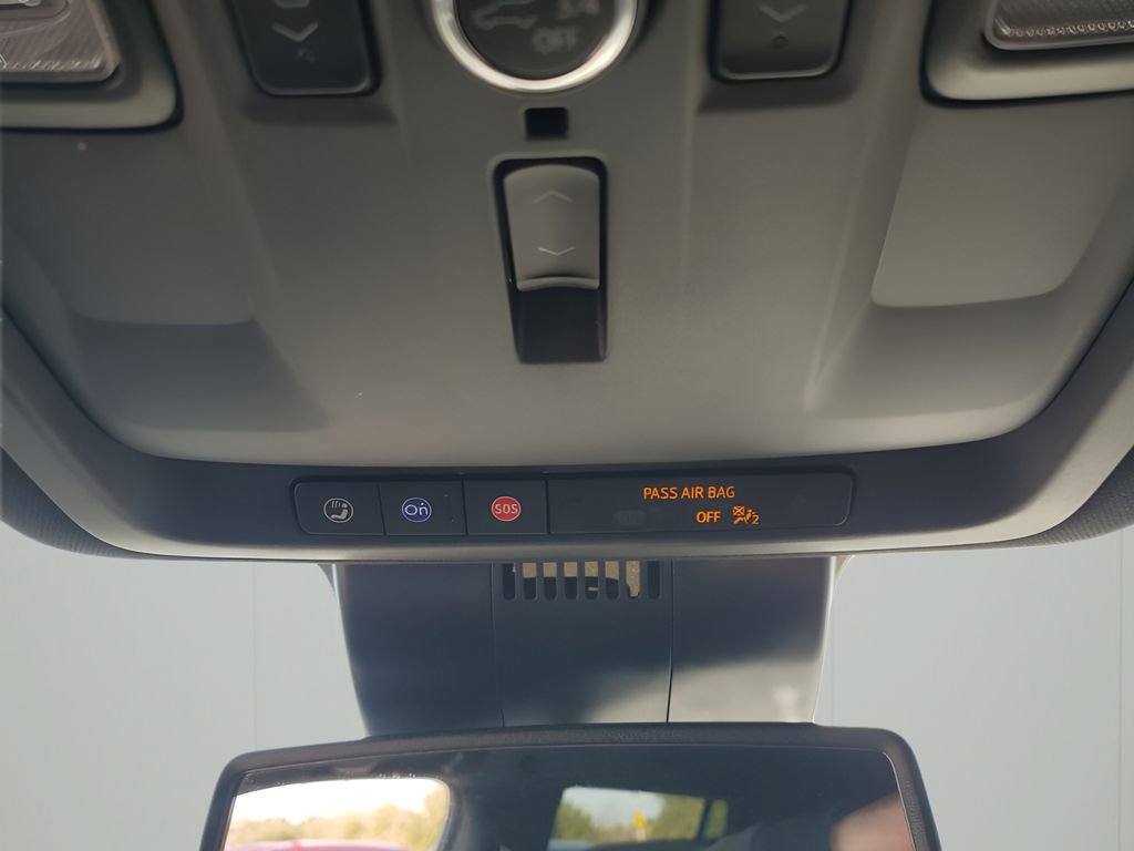 Certified 2025 GMC Yukon Denali image 42