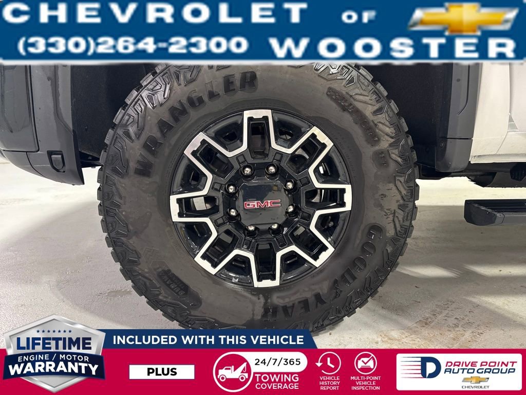 Used 2025 GMC Sierra 2500 AT4X image 29