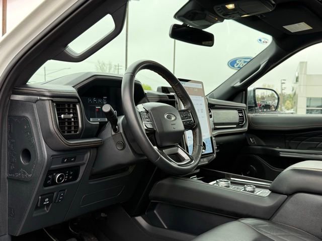 Used 2024 Ford Expedition Max Platinum AWD/4WD image 14