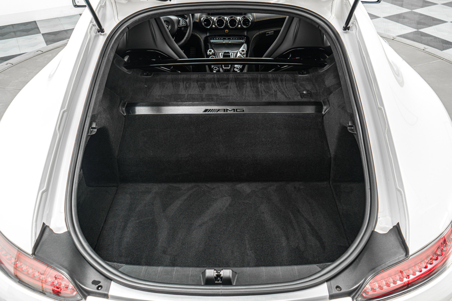 Used 2018 Mercedes-Benz AMG GT R image 18