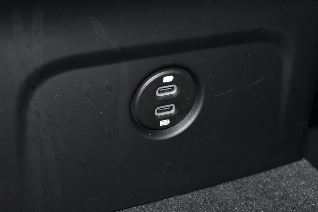 Certified 2026 Porsche Macan AWD/4WD image 21