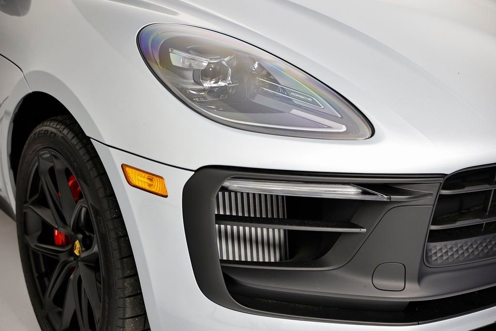 New 2026 Porsche Macan GTS image 16