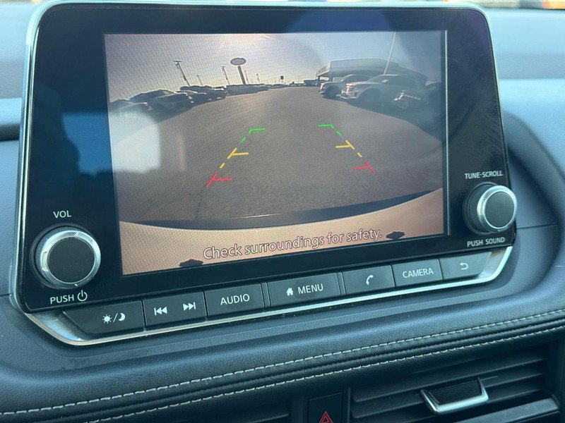 Used 2022 Nissan Rogue S image 16