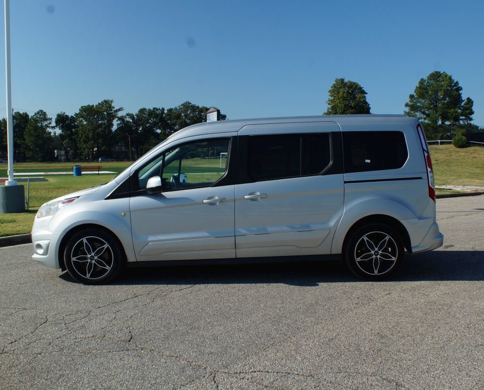 Used 2018 Ford Transit Connect Titanium w/ Titanium Premium Package FWD image 10