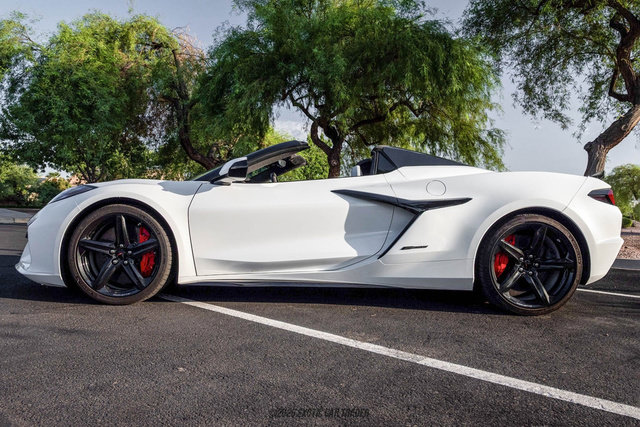 Used 2025 Chevrolet Corvette E-Ray AWD/4WD image 3