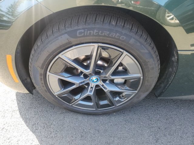 Used 2023 BMW i4 eDrive35 RWD image 5