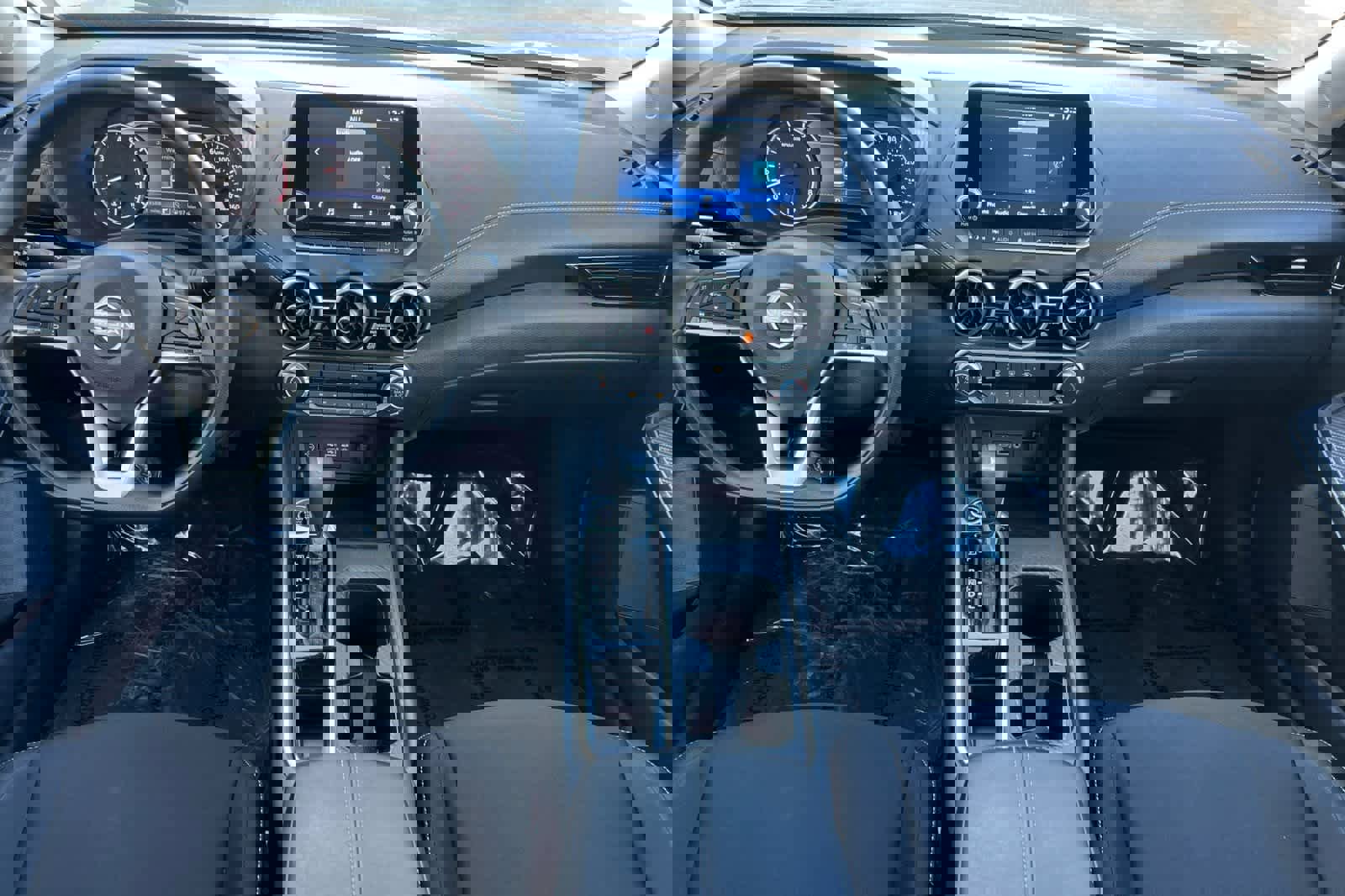 Used 2025 Nissan Sentra SV image 4