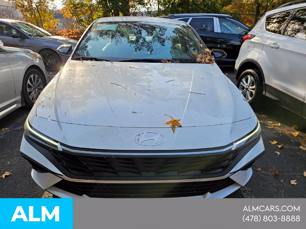 Used 2026 Hyundai Elantra Sport FWD image 2