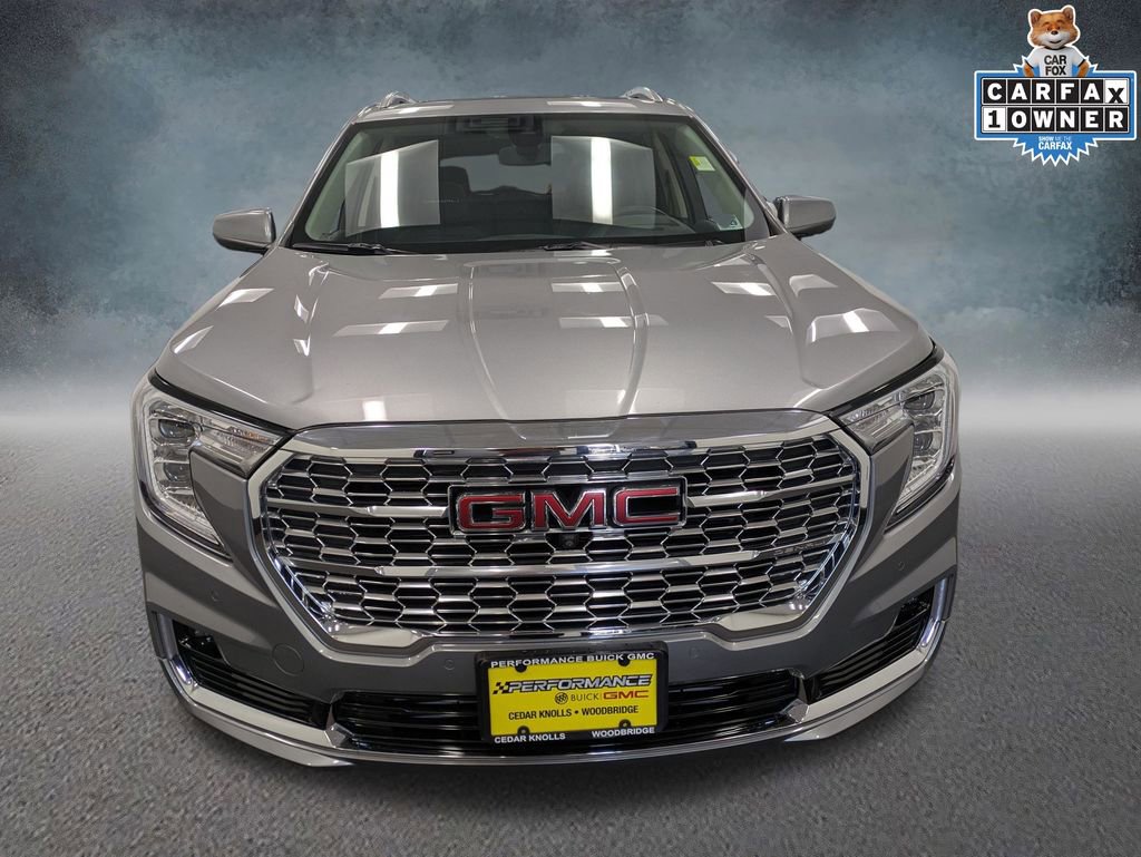 Used 2024 GMC Terrain Denali w/ Denali Premium Package image 2