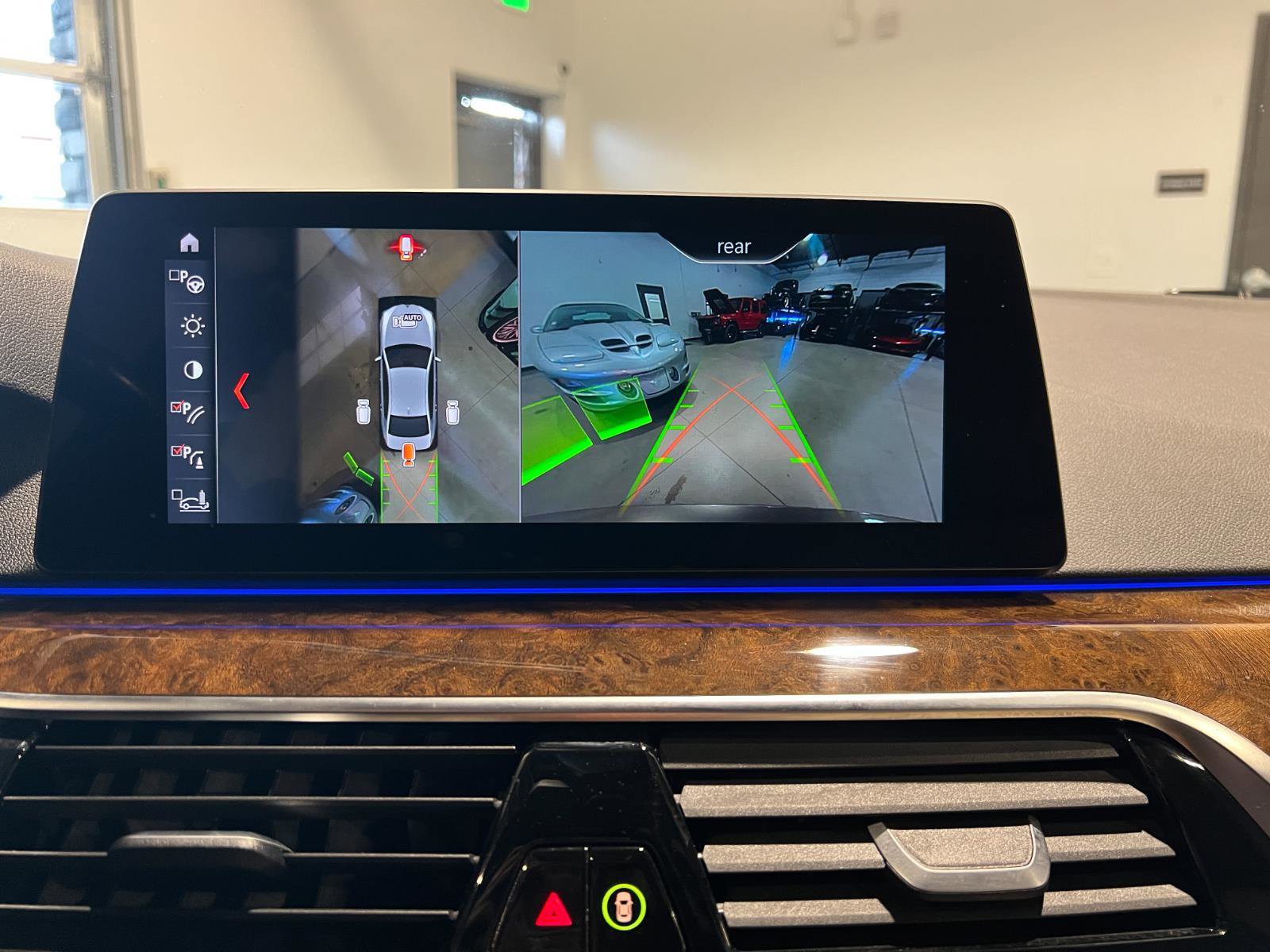 Used 2019 BMW 530e xDrive 530e xDrive iPerformance w/ Premium Package image 19