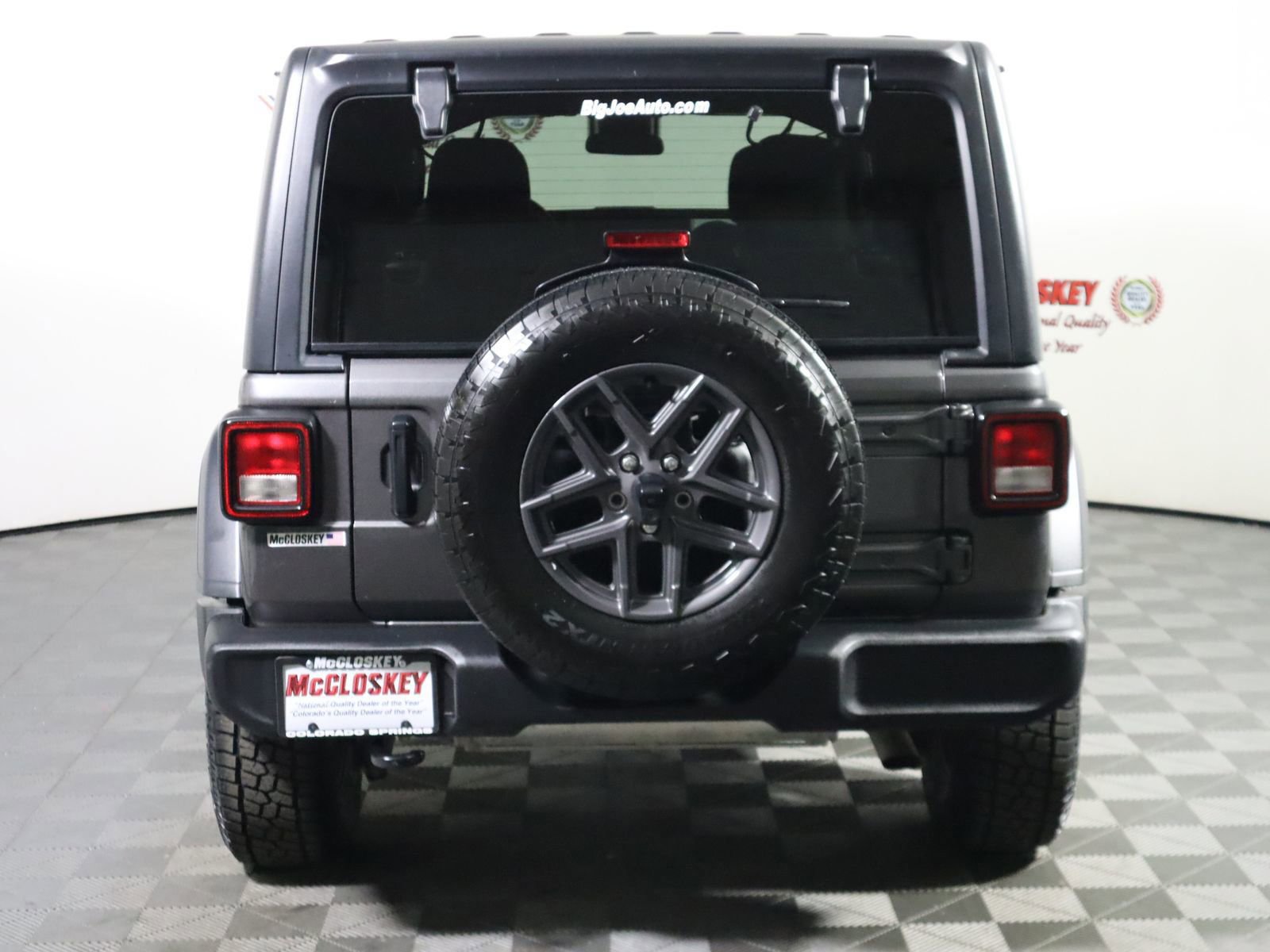 Used 2024 Jeep Wrangler Sport S image 7