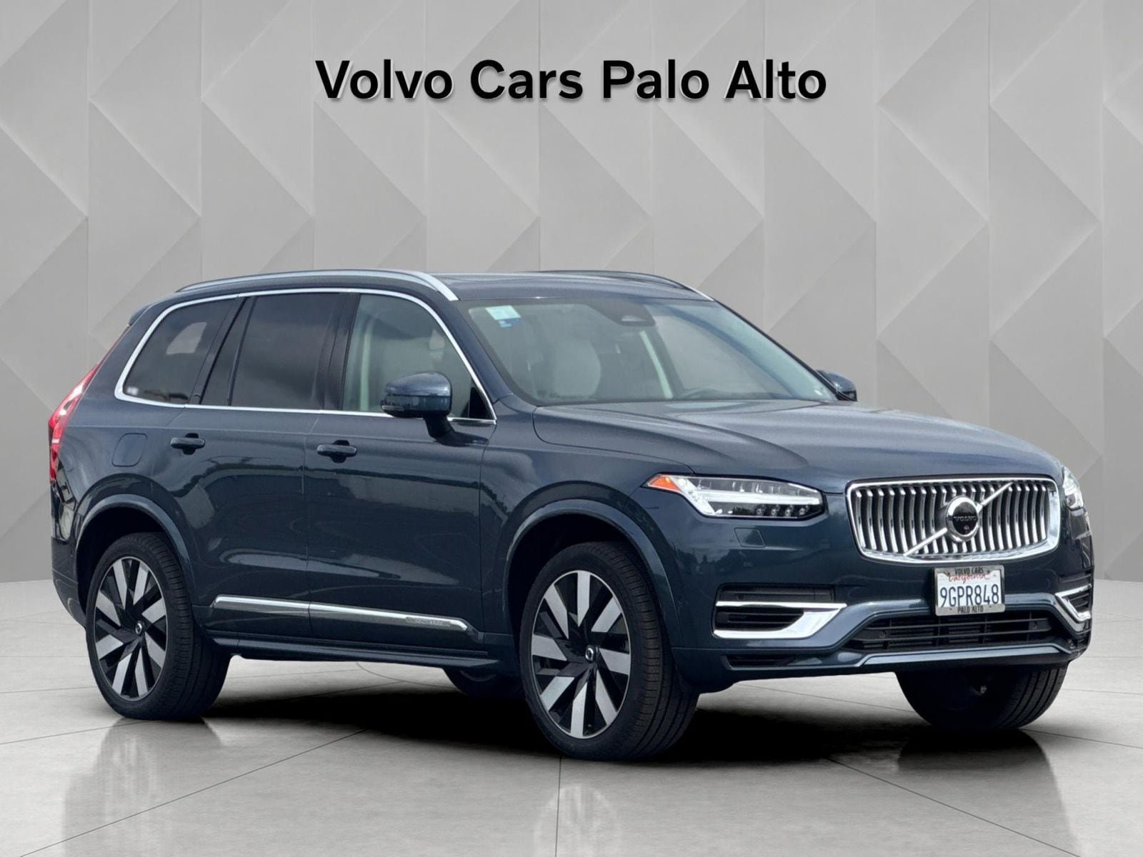 Certified 2023 Volvo XC90 T8 Ultimate AWD/4WD image 14