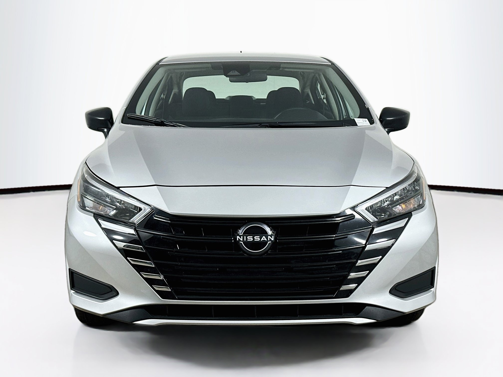 Used 2025 Nissan Versa S w/ S Plus Package FWD image 2