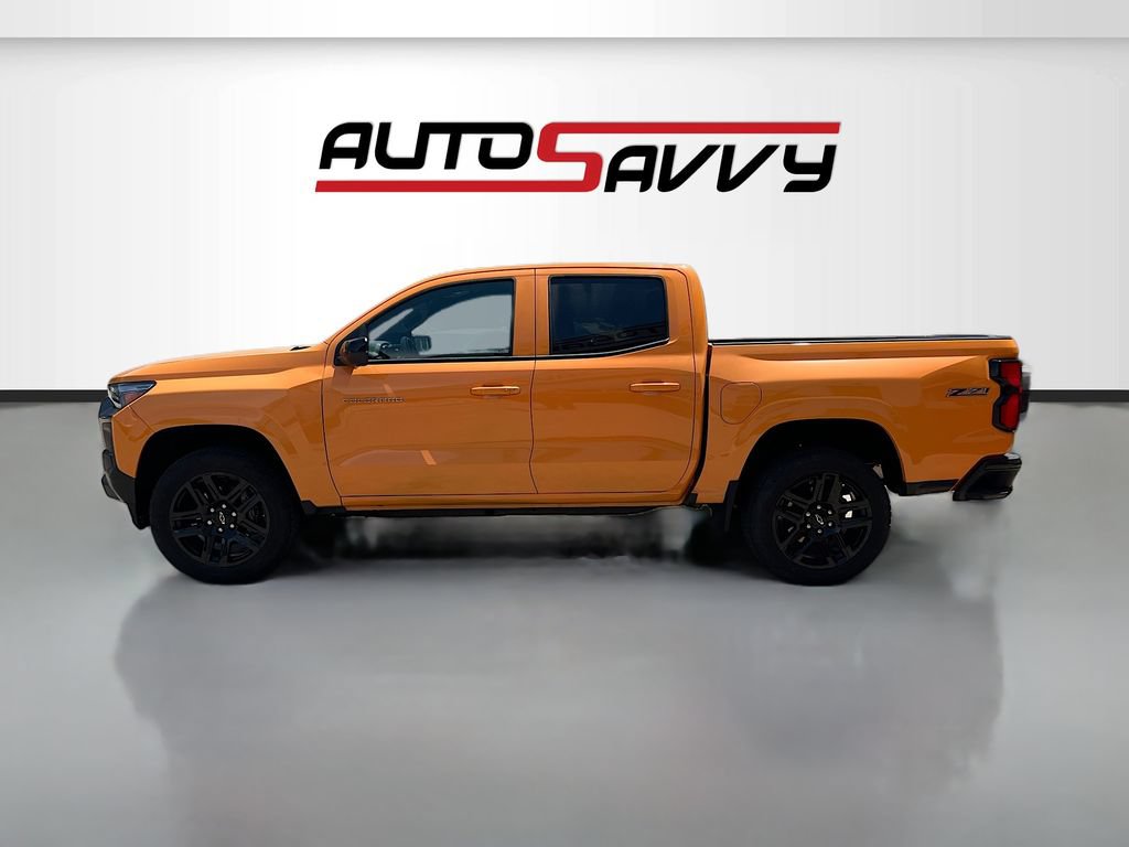 Used 2025 Chevrolet Colorado Z71 w/ Technology Package AWD/4WD image 4