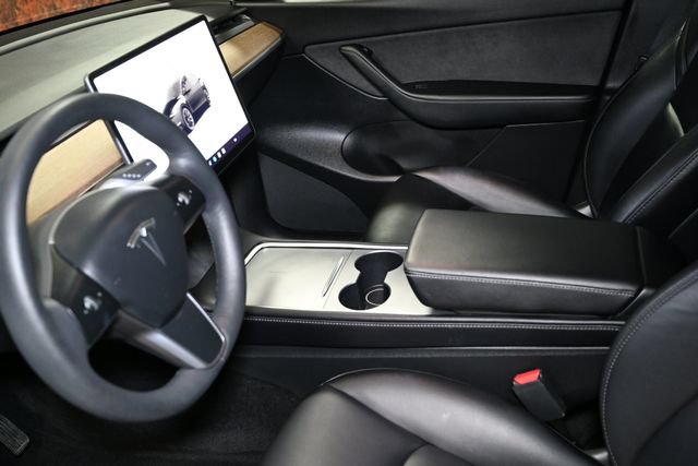 Used 2022 Tesla Model Y Long Range AWD/4WD image 20