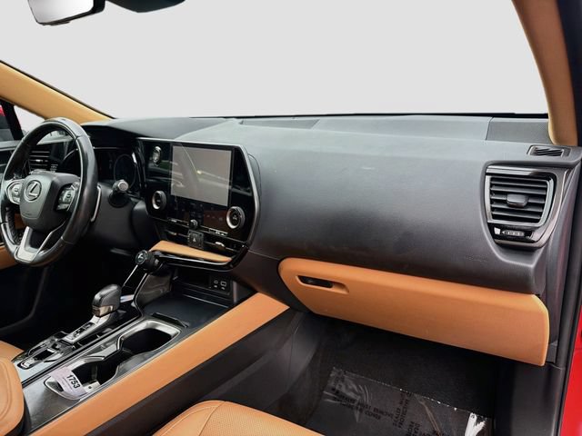 Used 2024 Lexus NX 250 FWD w/ Towing Package (2000 Lbs) image 26
