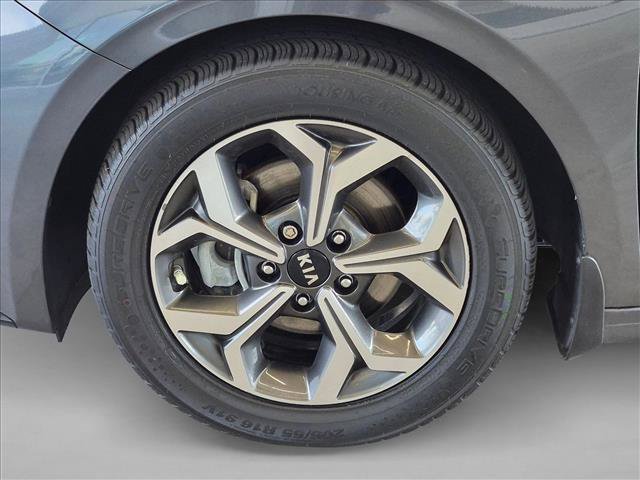 Used 2020 Kia Forte LXS FWD image 21