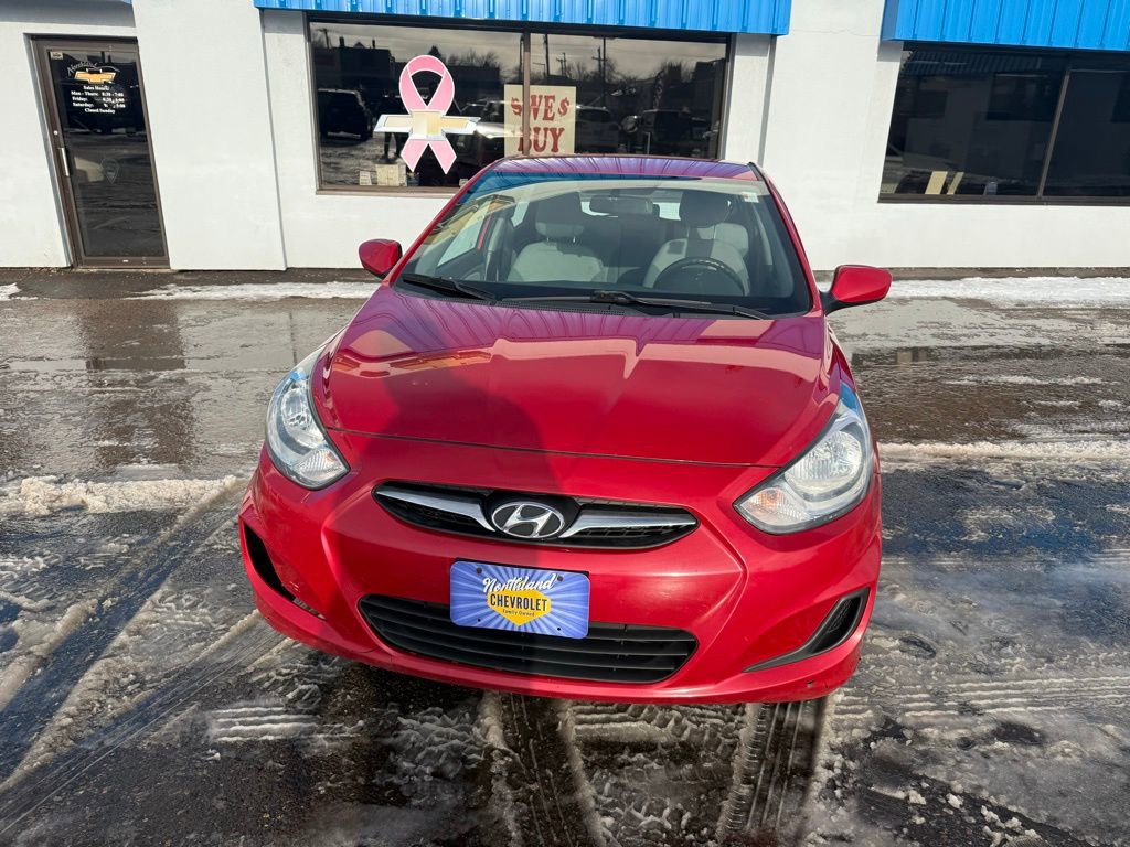 Used 2012 Hyundai Accent GS image 3