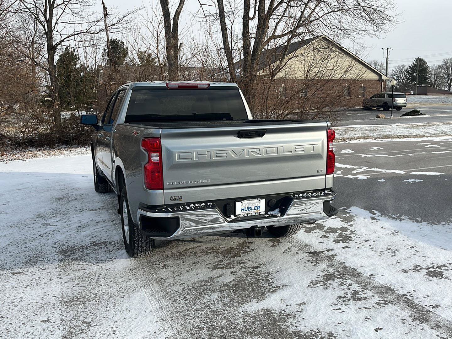 Used 2025 Chevrolet Silverado 1500 LT AWD/4WD image 3