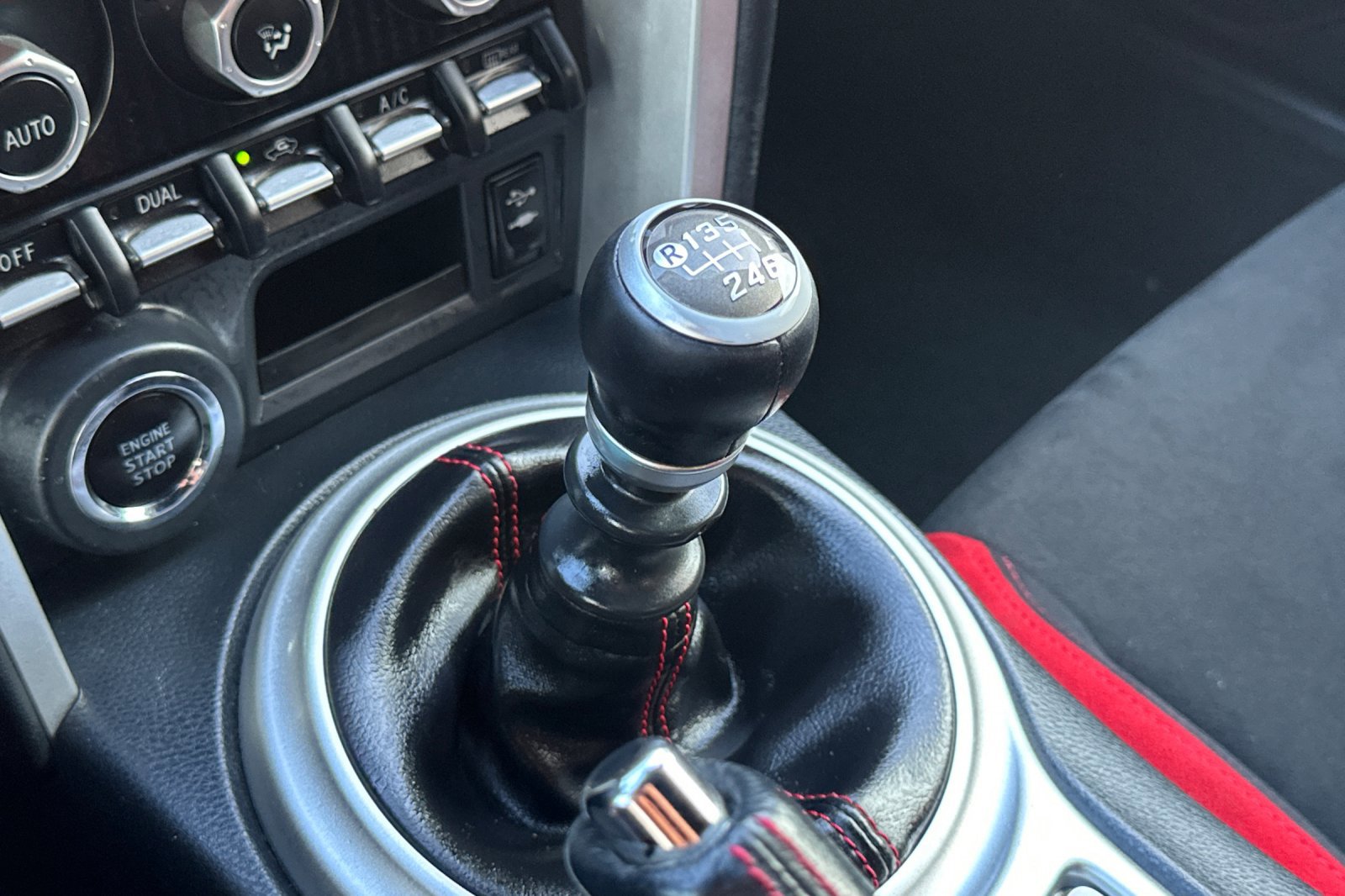 Used 2019 Toyota 86 image 32