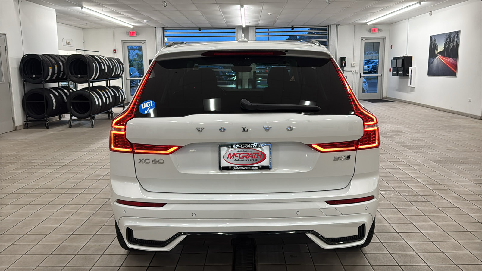 Used 2024 Volvo XC60 B5 Ultimate w/ Climate Package AWD/4WD image 6