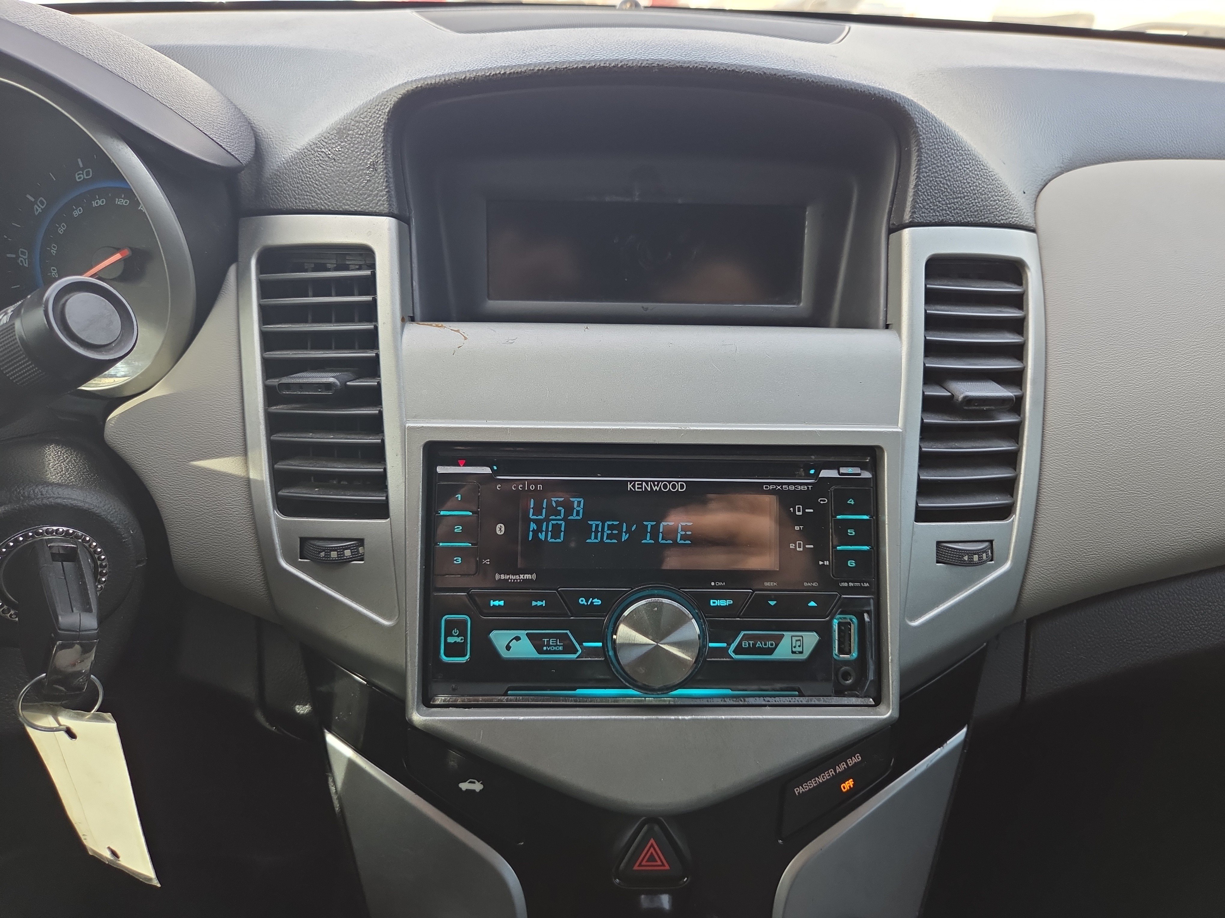 Used 2015 Chevrolet Cruze LT FWD image 19