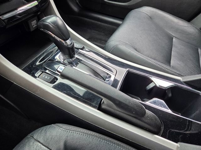 Used 2016 Honda Accord Touring image 26