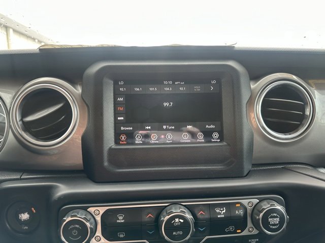 Used 2020 Jeep Wrangler Unlimited Sahara image 27