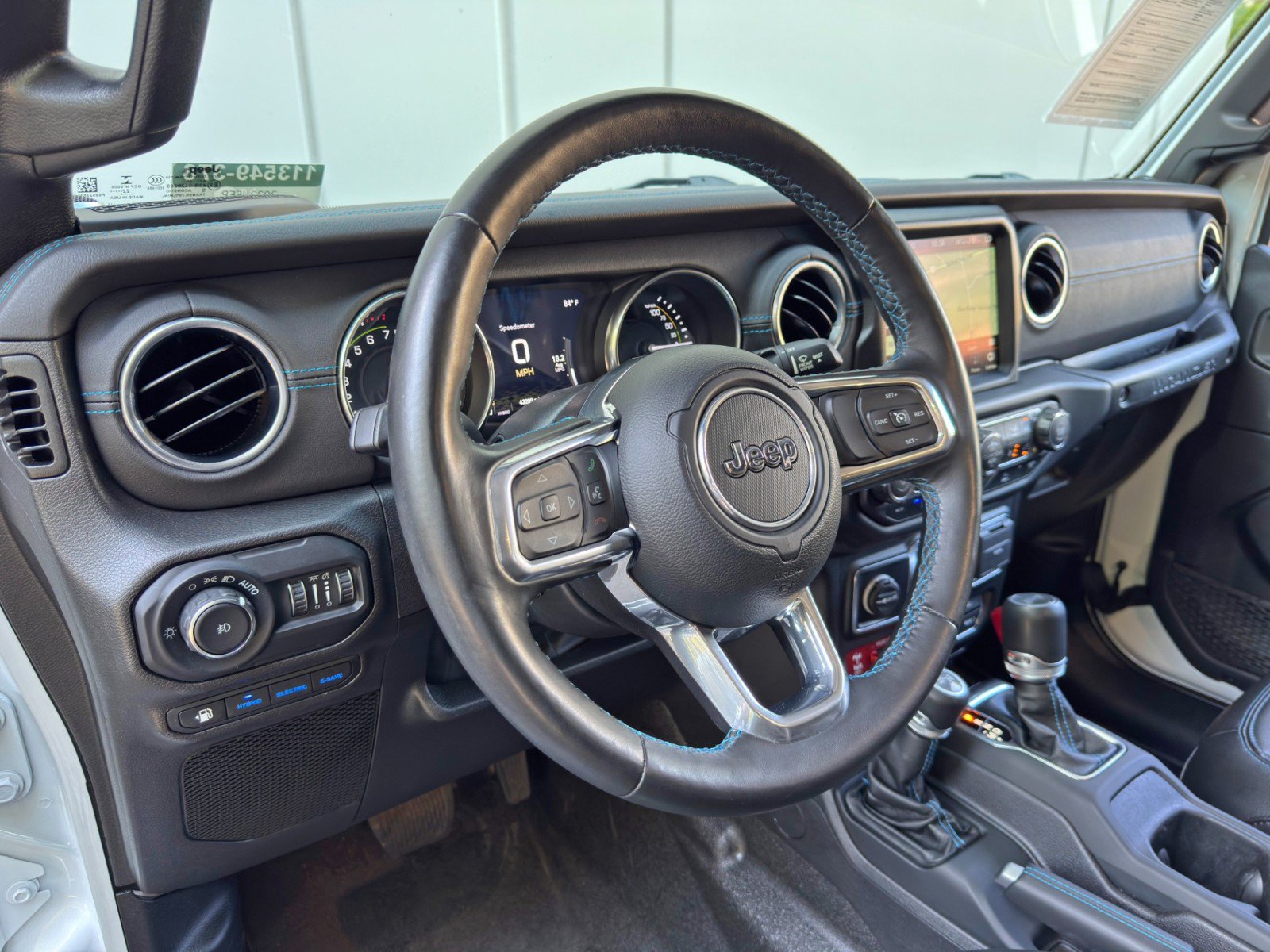 Used 2022 Jeep Wrangler Unlimited Rubicon 4xe w/ Cold Weather Group AWD/4WD image 16
